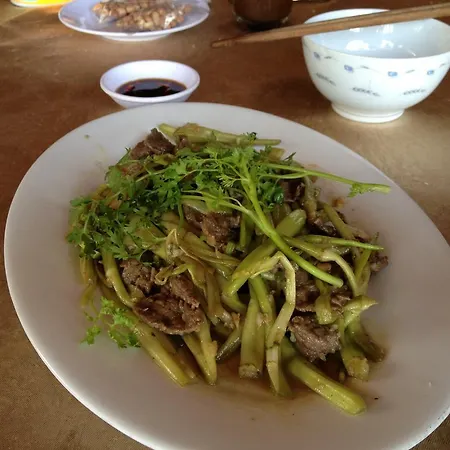 Yumi Sushi-steaks & Friends Отель 3*