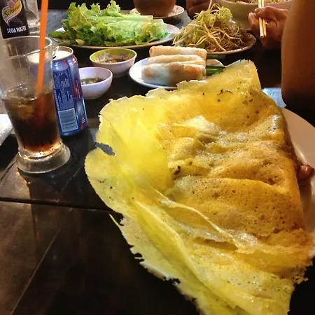 Yumi Sushi-steaks & Friends